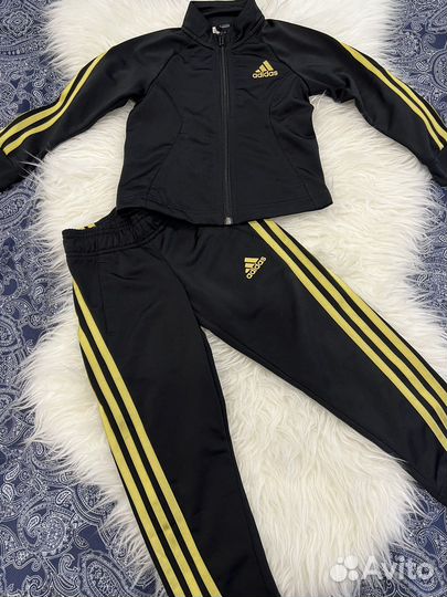 Спортивный костюм Adidas 104-110