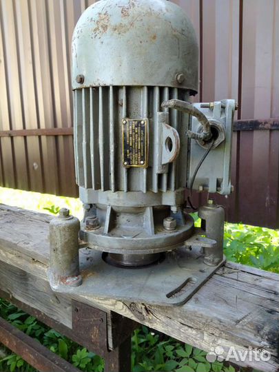 Электродвигатель трехфазный