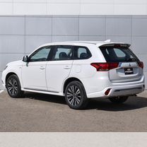 Mitsubishi Outlander 2.0 CVT, 2022, 54 км, с пробегом, цена 3 100 000 руб.