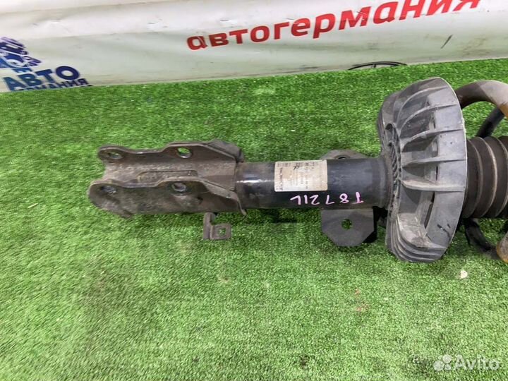 Стойка передняя левая Mercedes V220 W447 651.950