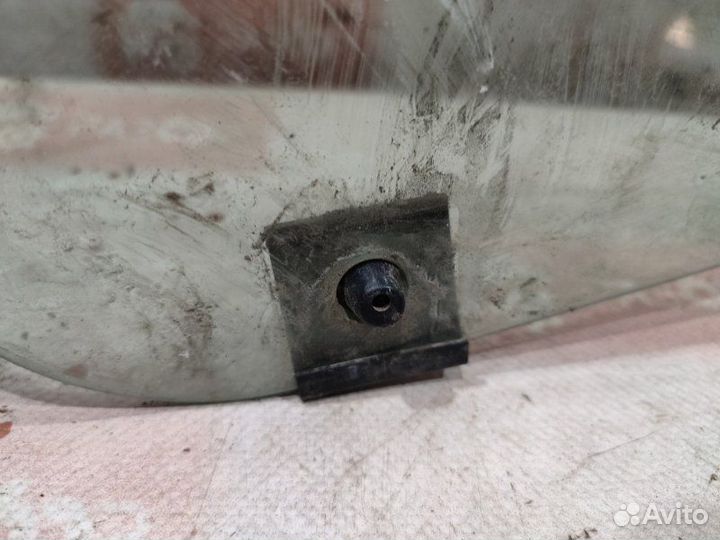 Стекло двери переднее правое Renault Logan LS0G