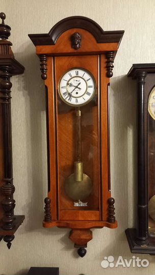 Старинные настенные жильные часы Gustav Becker