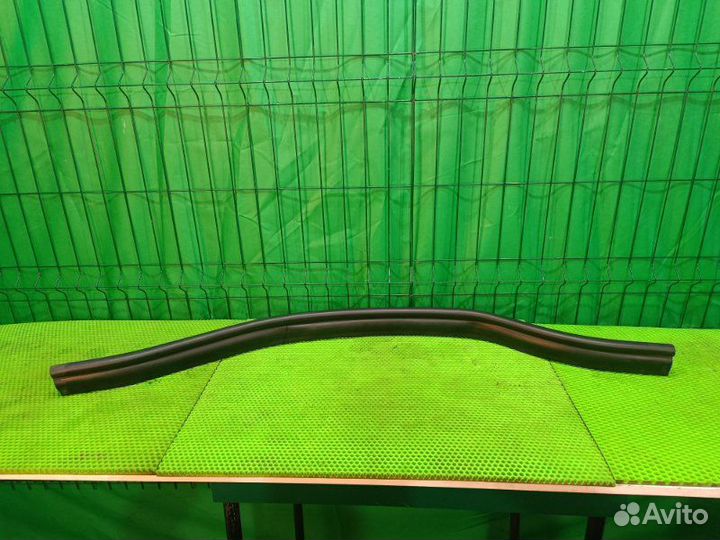 Уплотнительная резинка капота Mercedes Benz Gl