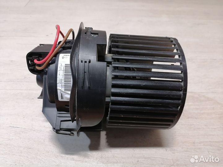 Моторчик печки Renault Logan 2 Sandero 2