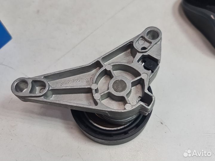 Ролик ремня грм натяжной RBH 70001