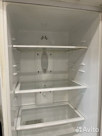 Холодильник бу LG