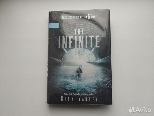 Книга Infinite Sea Бесконечное море на английском