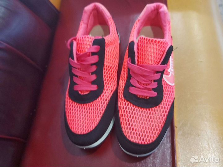 Кроссовки для девочки 37.38