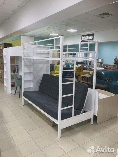 Двухъярусная кровать с диваном