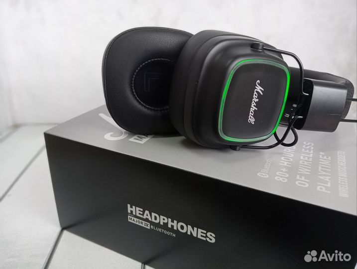 Беспроводные наушники marshall major