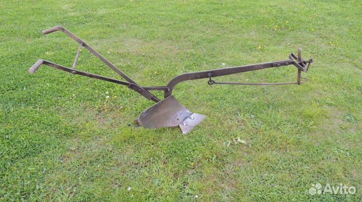 Конный плуг