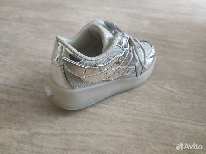 Кроссовки ролики 4 колеса 37 рр (24см стелька)