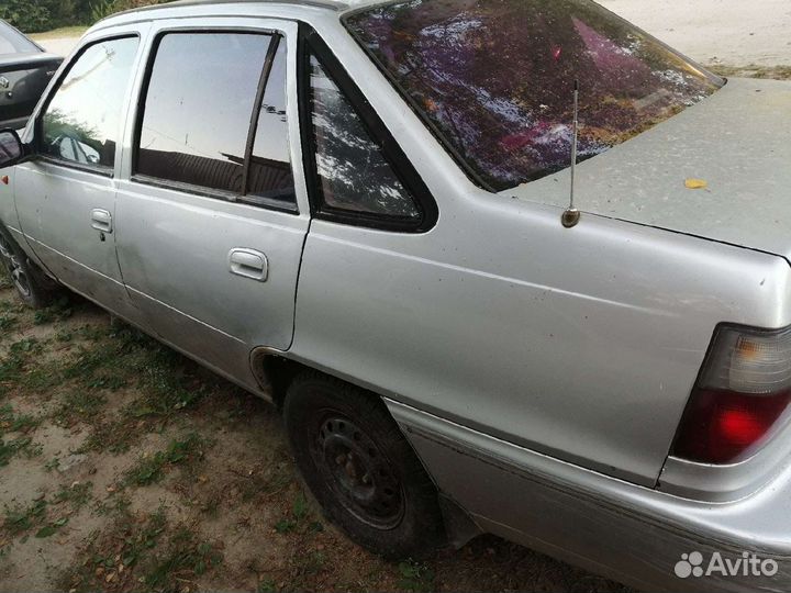 Стекло лобовое