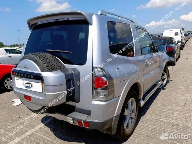 Накладка панели задка Mitsubishi Pajero /Montero