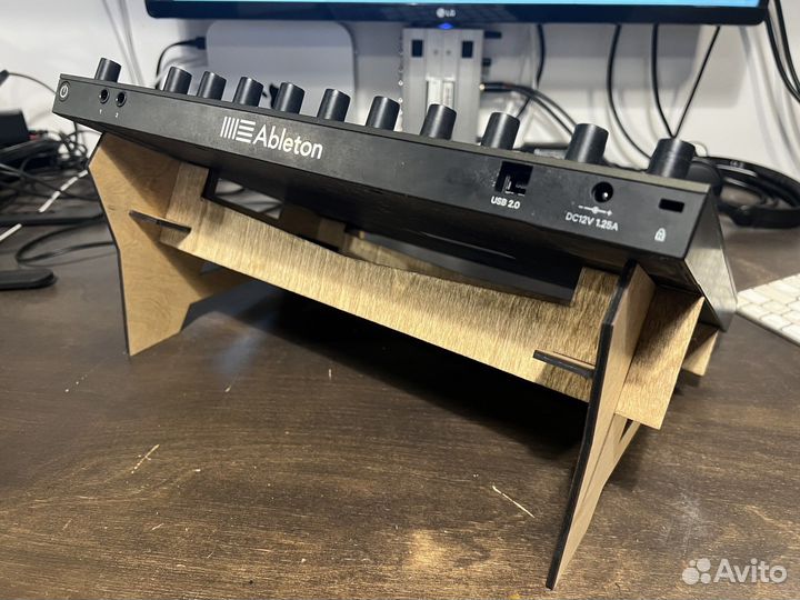 Стойка для Ableton push 2