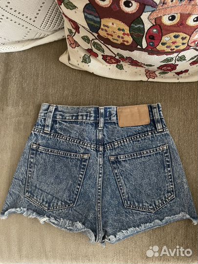 Шорты джинсовые Pull and bear 32, 22