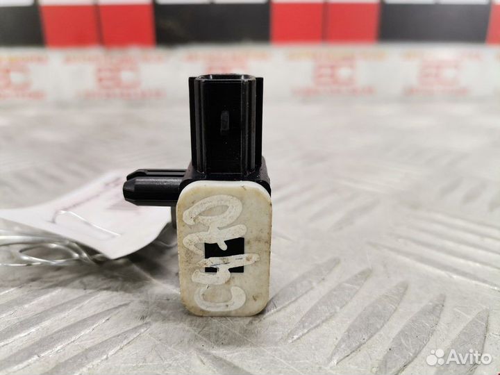 Датчик удара Ford C-Max 2 2011 1690924