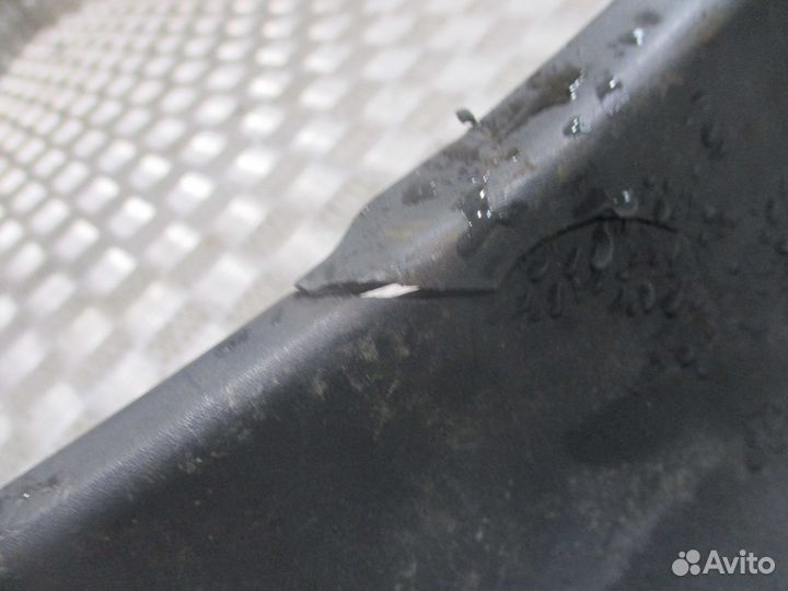 Накладка фары левая Scania 2124011