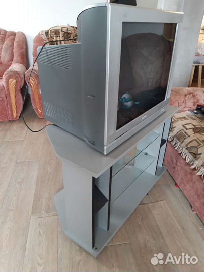 Телевизор с тумбой
