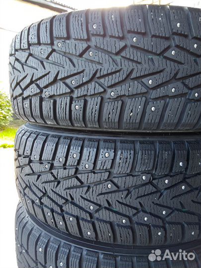 Зимние колеса 215/65 R16