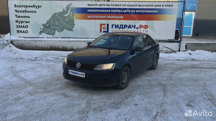 Клапан вентиляции картерных газов Volkswagen Jetta