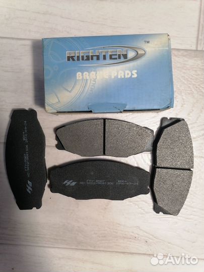 Колодки передние тормозные Toyota Crown