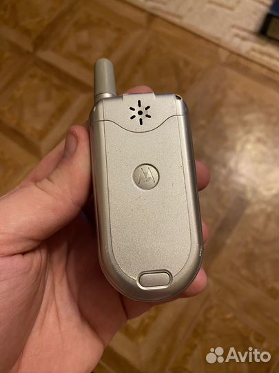 Motorola V180