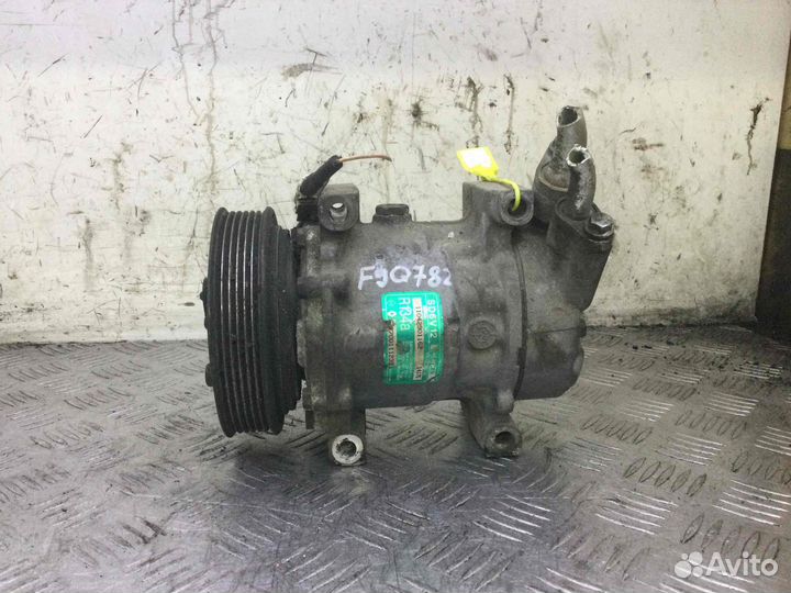 Компрессор кондиционера Renault Kangoo 7700111235;