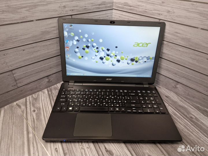 Acer EX2510G-345E i3 4005U / GeForce 820M