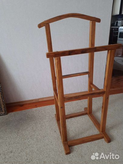 Вешалка для одежды напольная деревянная