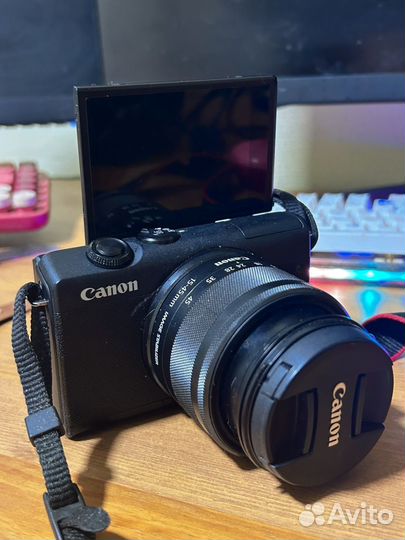 Фотоаппарат eos M200