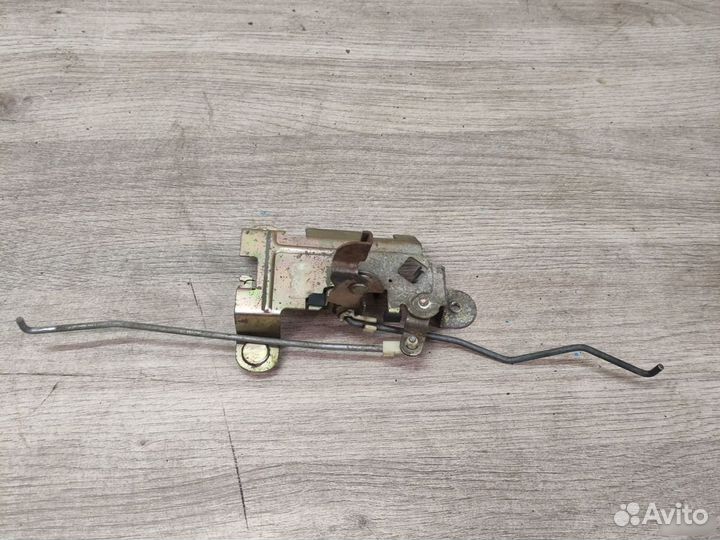 Тяга замка багажника Hyundai Santa Fe 1