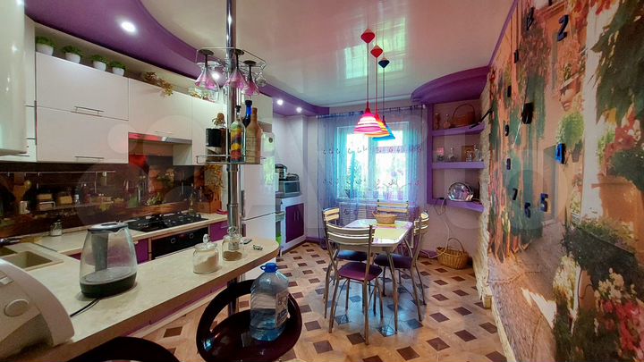 2-к. квартира, 76,4 м², 1/2 эт.