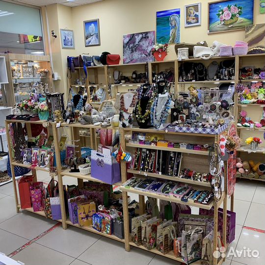 Аренда полок в хэндмейд магазине