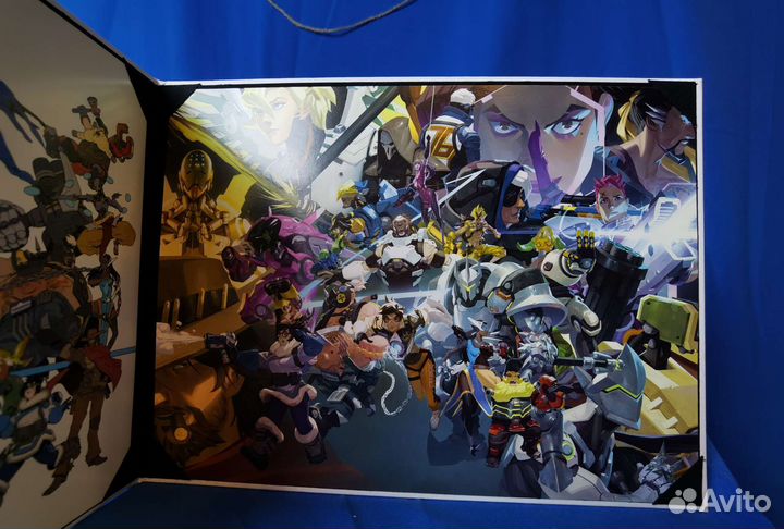 2 концепт арта по Overwatch в твёрдых обложках