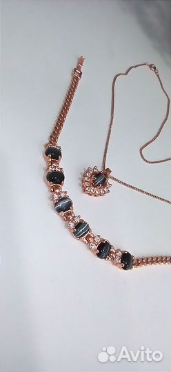 Браслет с цепочкой и кулоном