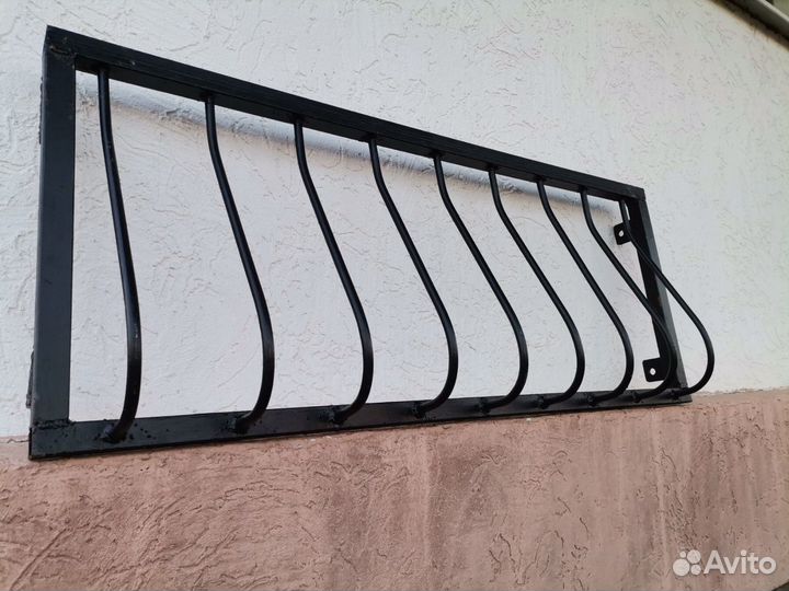 Решётка на подвальное окно. Размер: 95/39 см