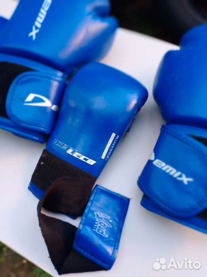 Боксерские перчатки