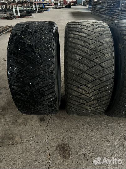 Goodyear Ultragrip Ice Arctic 245/40 R18