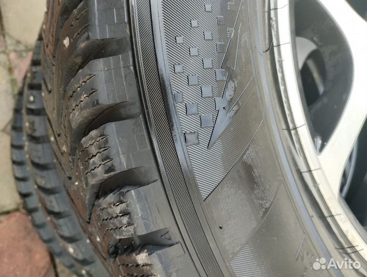 Kumho KRS03