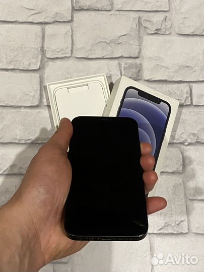 iPhone 12, 64 ГБ