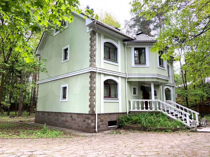 Дом 320 м² на участке 34,7 сот.