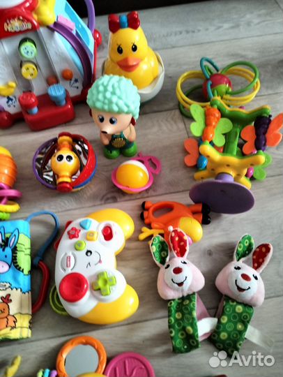 Игрушки для малышей пакетом