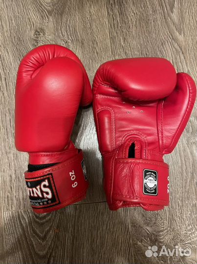 Боксерские перчатки