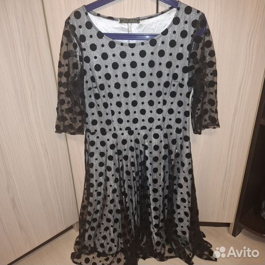 Нарядное женское платье