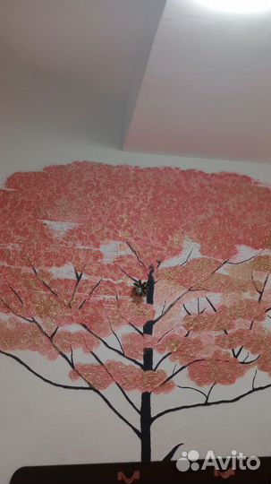 Картина на стене