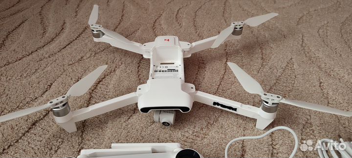 Квадрокоптер fimi X8 SE 2022 V2 Combo белый