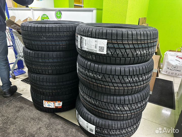 Tracmax X-Privilo S360 255/45 R20