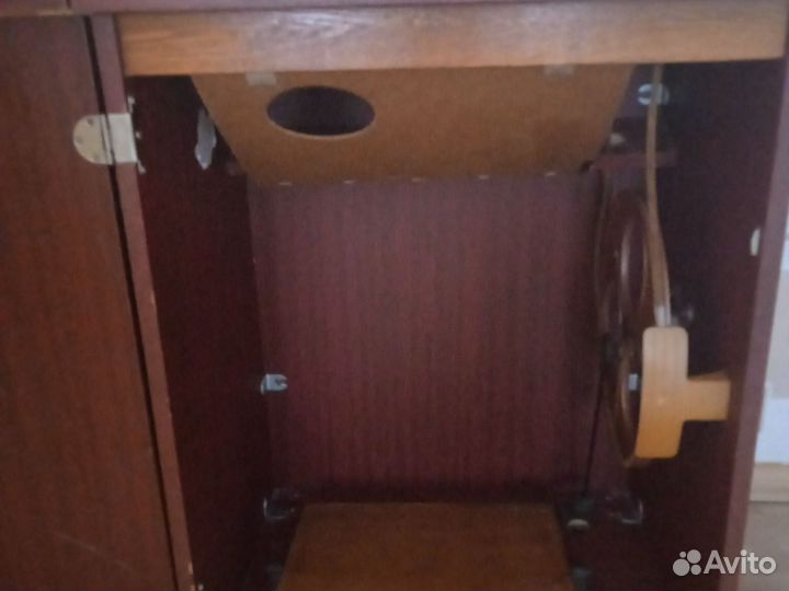 Швейная машина чайка 142м бу