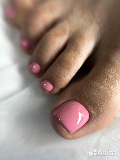 Маникюр с покрытием гель-лак